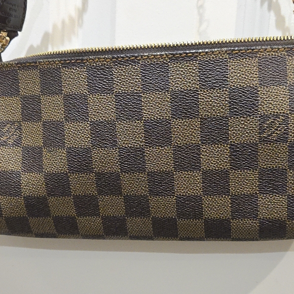 Crossbody Pochette Wristlet  (READ DESCRIPTION) - Picture 4 of 8